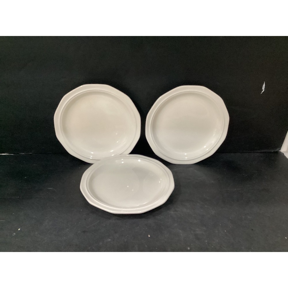 Home Trends HTS23 White Stoneware Salad Plates 10 Sided Set  of 3 *